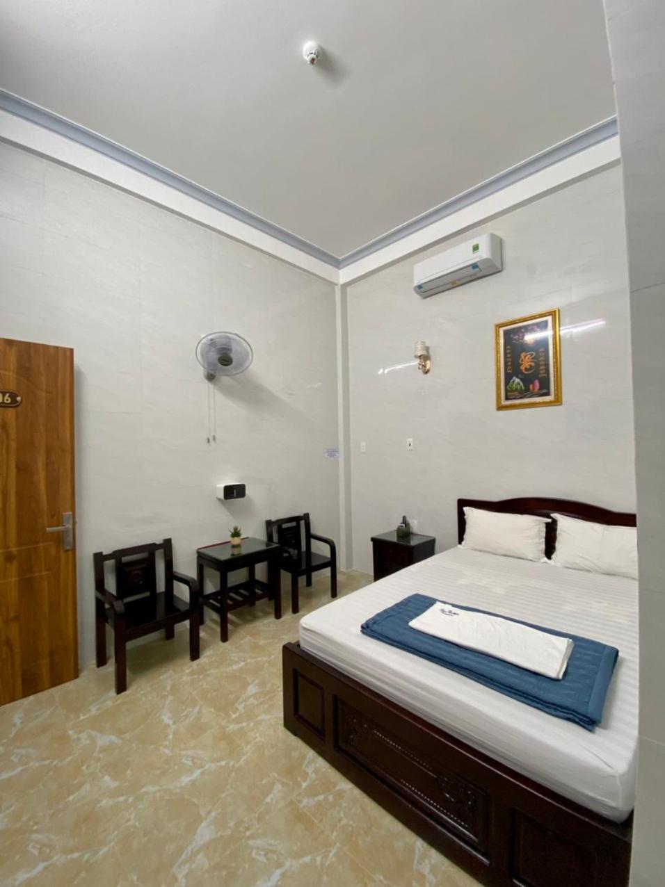 Nha Nghi Duy Tan Motel 140 Nguyen Du 0353007568 Quang Ngai Exterior photo